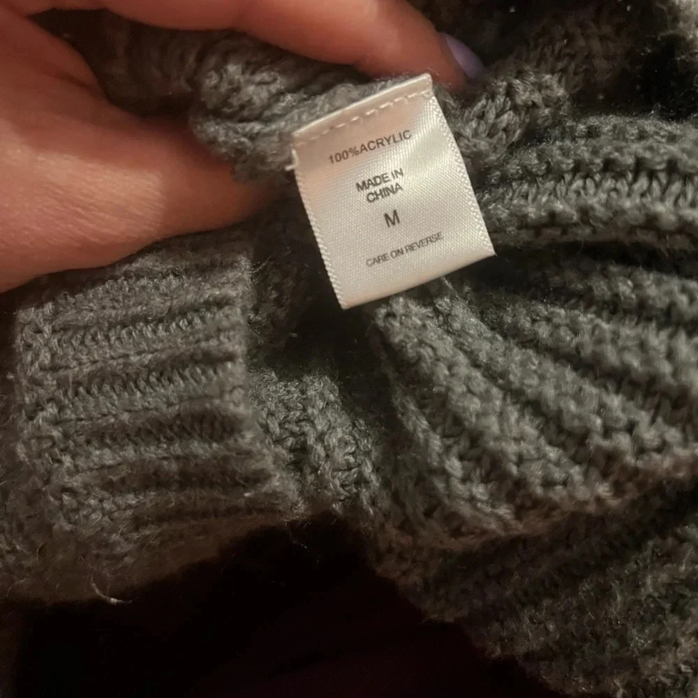 New York & company grey knit‎ sweater